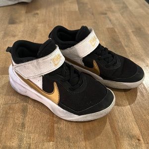 Boys Nike basketball shoes